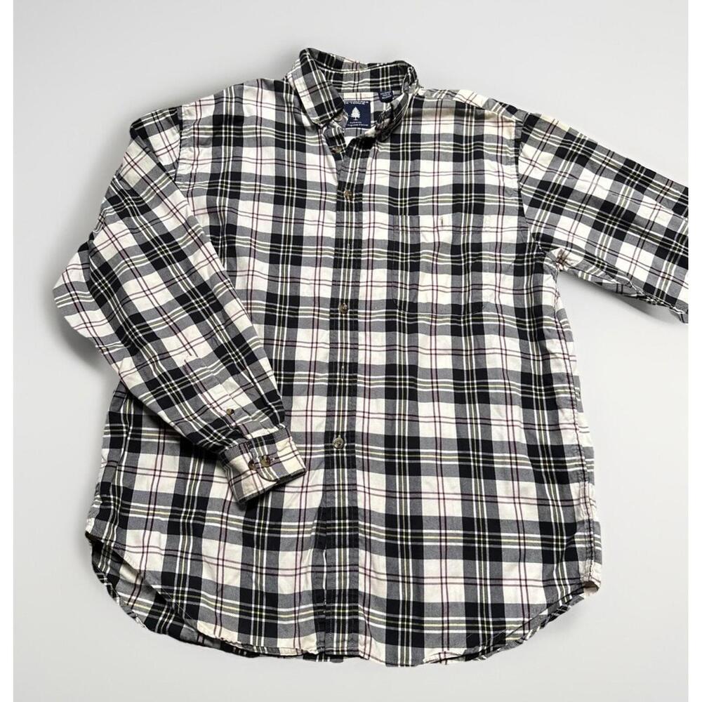 Roundtree & Yorke Size Large Mens Button Down Flannel Shirt Pocket